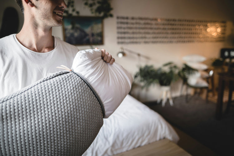 Oreiller pour les cervicales : la solution contre les douleurs au réveil